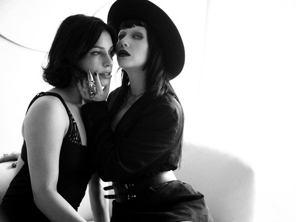 Urne mariage en bois : le choix parfait pour votre grand jour