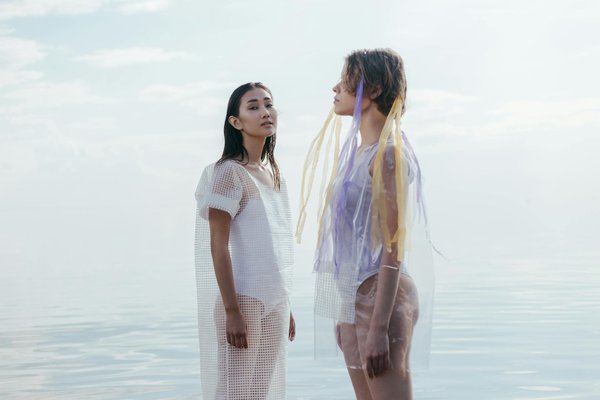 Comment les influenceuses redéfinissent-elles les tendances de la mode féminine ?